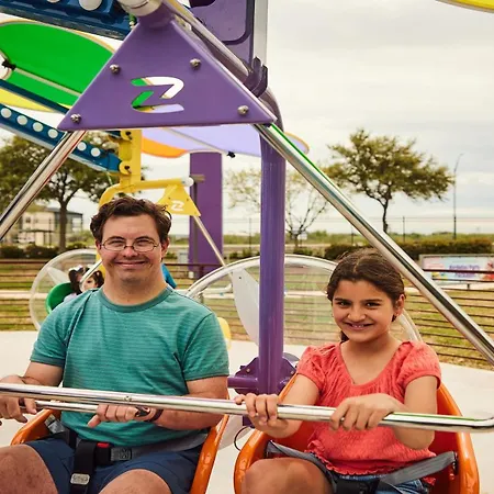 Holiday Inn Express Hotel & Suites San Antonio - Rivercenter Area By Ihg-3