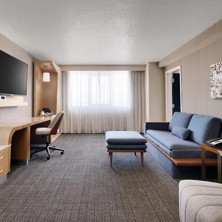 Courtyard By Marriott Ogden-3