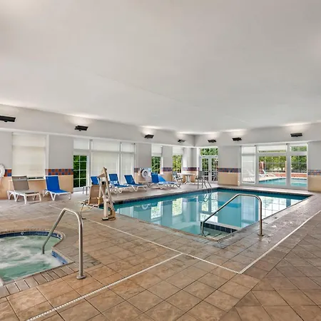 Hampton Inn & Suites Williamsburg-Central-2