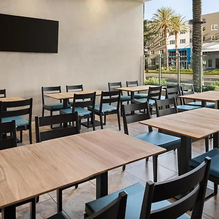 Hyatt House At Anaheim Resort/Convention Center-3