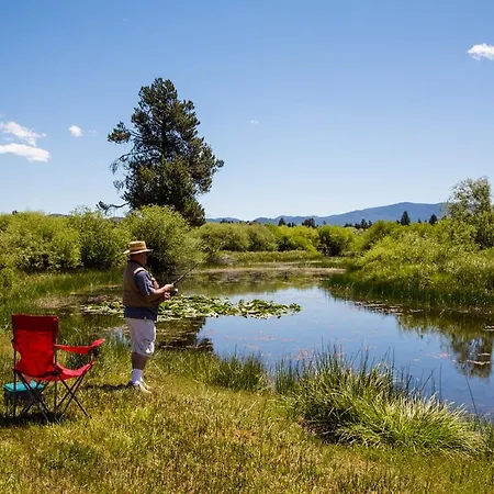 Bend-Sunriver Camping Resort Two-Bedroom Cabin 5-2