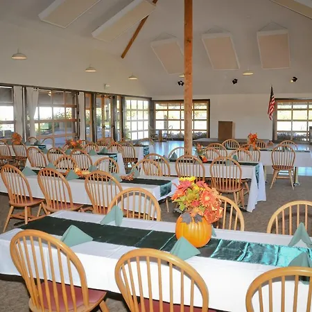 Bend-Sunriver Camping Resort Two-Bedroom Cabin 5-3