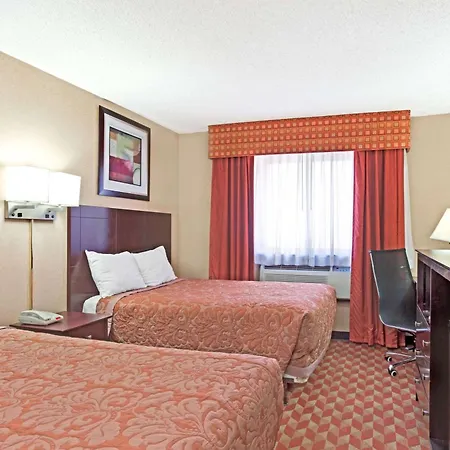 Super 8 By Wyndham Long Island City Lga Hotel-3