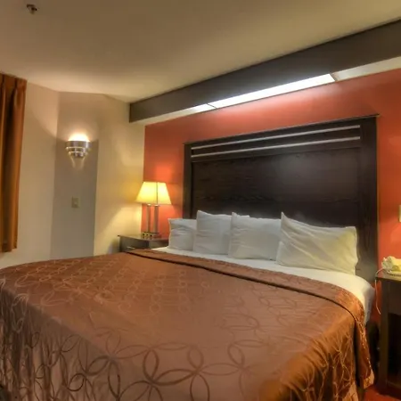 Smoky Mountain Inn & Suites-2