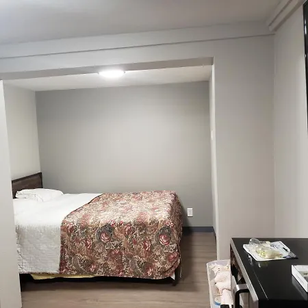 Parkrose Inn And Suites-2