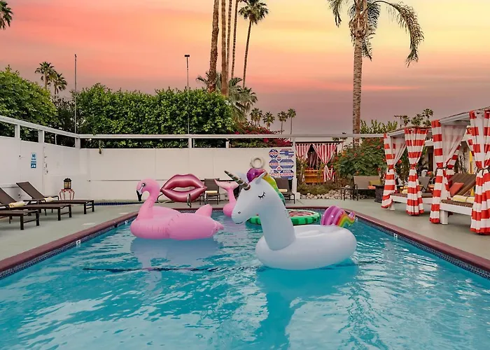 Hotel Float Palm Springs - Adults Only