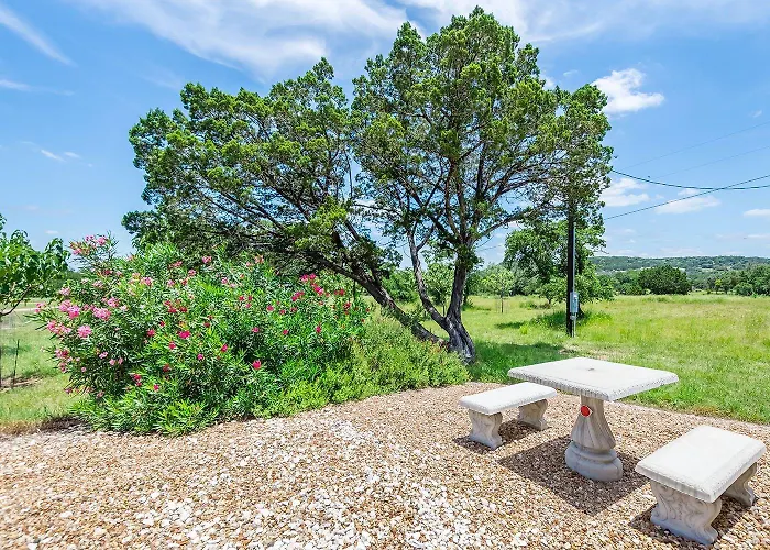 Appian Way Celtic Cottage Fredericksburg