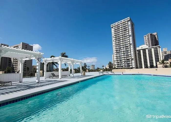 Waikiki beach cozy studio no resort fee Honolulu