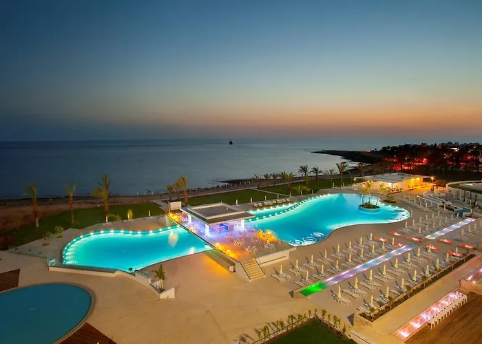 King Evelthon Beach Hotel & Resort Klorakas