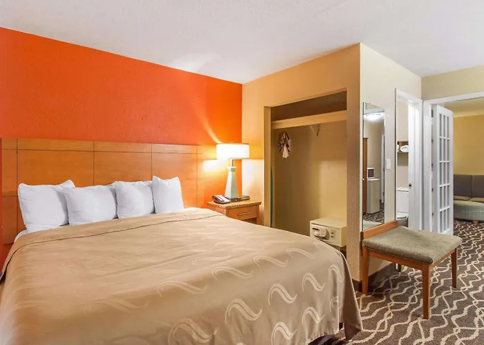 Quality Inn & Suites I-35 Near Frost Bank Center San Antonio