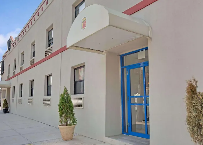 Super 8 By Wyndham Long Island City Lga Hotel Nowy Jork