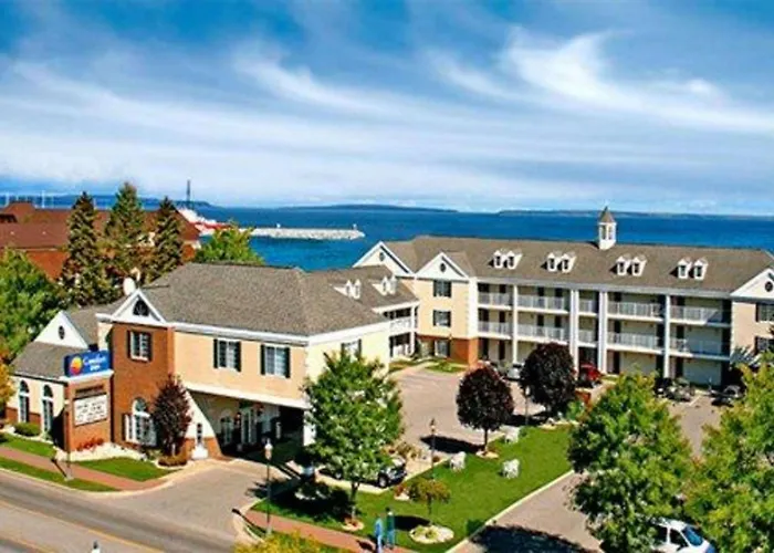 Comfort Inn Lakeside Mackinaw City