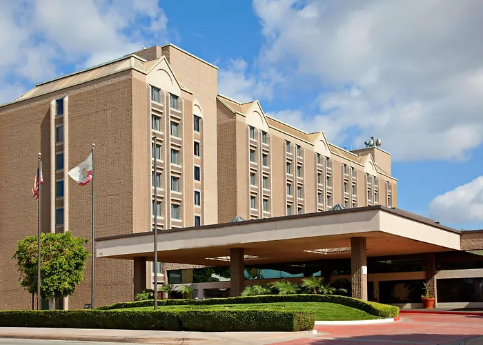 Hotel Doubletree By Hilton Whittier