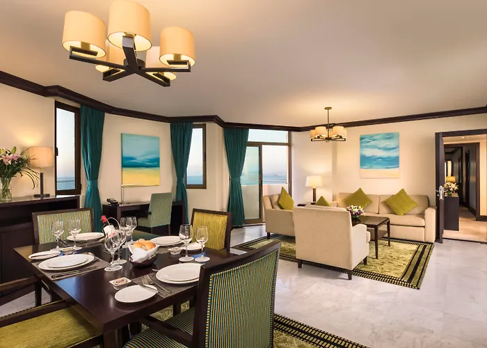 Ja Beach Hotel, Dubaj