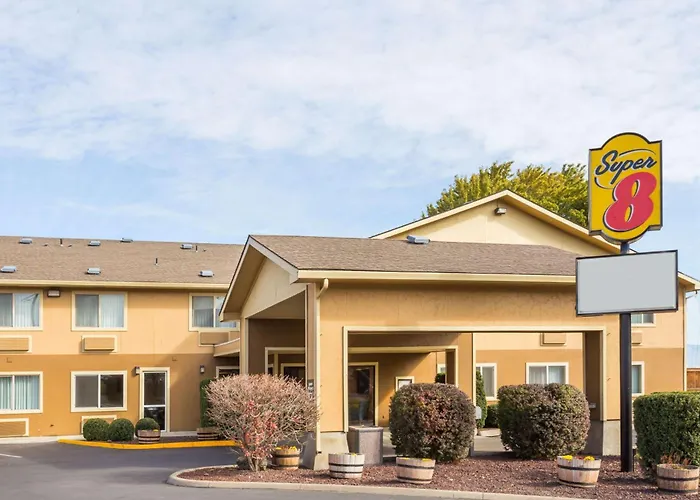 Hotel Super 8 By Wyndham Lagrande La Grande