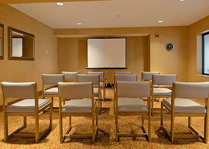 Hotel Ramada By Wyndham Wisconsin Dells I-90 Lake Delton
