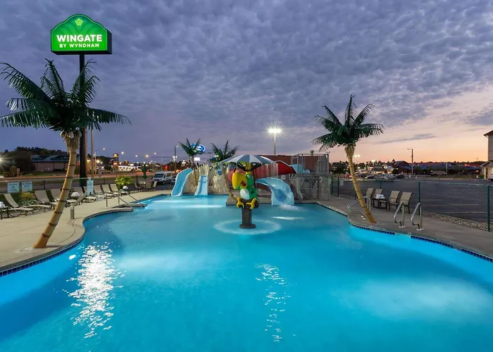 Hotel Wingate By Wyndham Wisconsin Dells Waterpark Lake Delton
