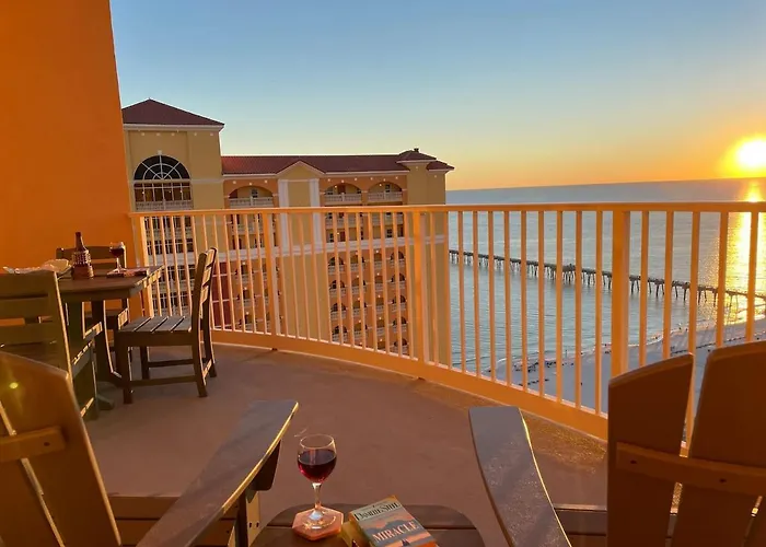 Hotel Calypso 3-2303 Penthouse Level W/ Incredible View! Panama City Beach