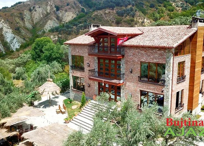 Hotel Bujtina Ajazi Golem 