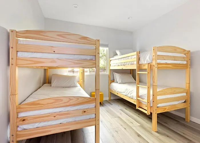Adorable 3 bedroom with Jacuzzi&more Los Angeles