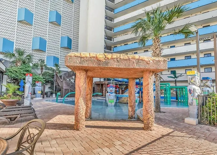 Beachfront, Spacious King Suite With Resort Access, Free Parking! Myrtle Beach