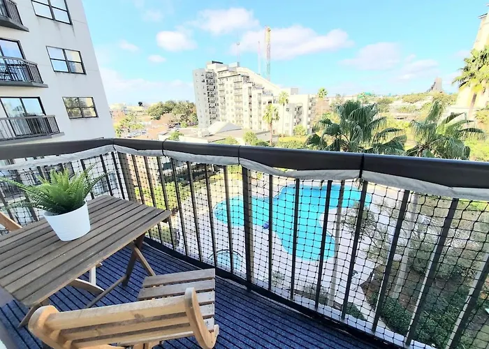 Remodeled 2Bd/2Ba Condo Mins From Universal Studio Orlando
