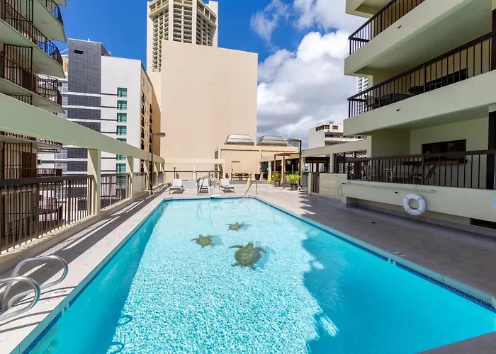 Ocean Front Spectacular Condo Honolulu