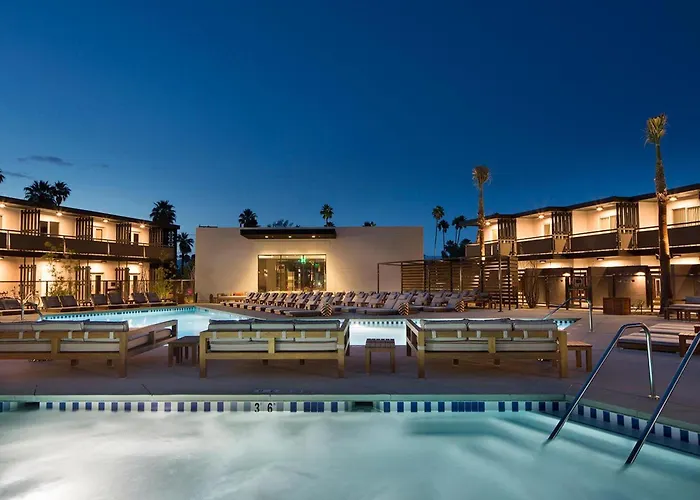 Hotel V Capri Palm Springs, A Dolce By Wyndham