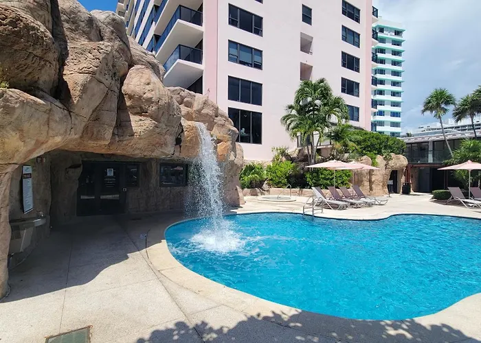 2 Bedroom 2 Bath Beachfront Condo On Miami Beach Millionaire Row