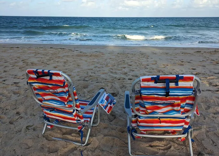Cozy Fun-Size Getaway + Pool&Spa 5 mins to Beach Fort Lauderdale