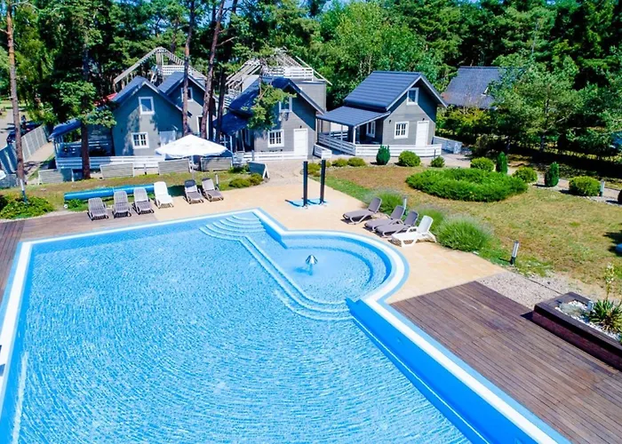 APARTAMENTY przy plaży z basenem z podgrzewaną wodą i mini SPA - Ośrodek Kolonijno-Wczasowy Mewa Niechorze