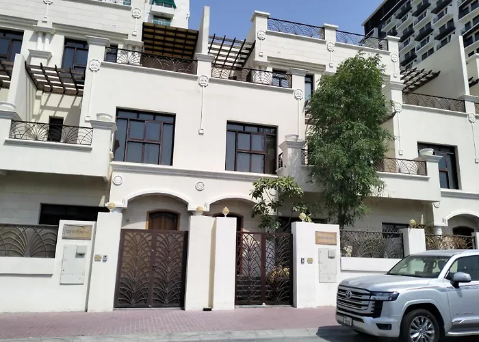 Khaliq Basera Dubaj