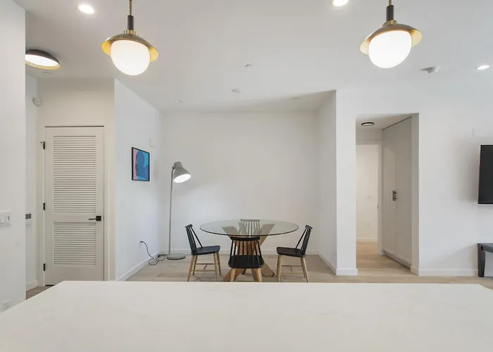 West Side Prime Location 2 Bedroom With Pool Los Angeles