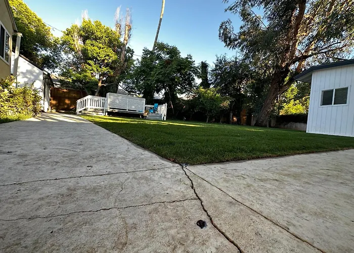 Bungalow #1 And Bungalow #2 One Price-West La Location Los Angeles
