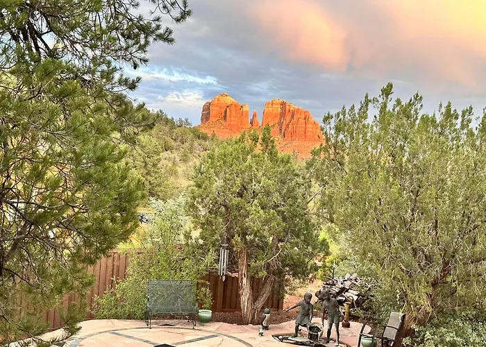 Bed and Breakfast Sedona Cathedral Hideaway Llc