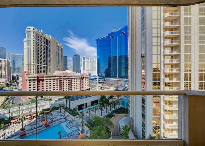 Amethyst Studio Suite MGM Signature STRIP VIEW Balcony Las Vegas