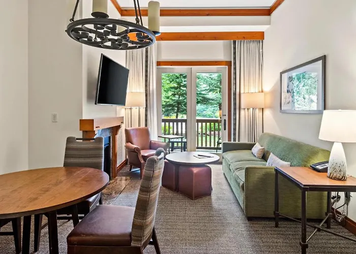 1124 - Two Bedroom - Lodge At Spruce Peak - Stowe Mt Resort - Ski In Ski Out - Sleeps 7