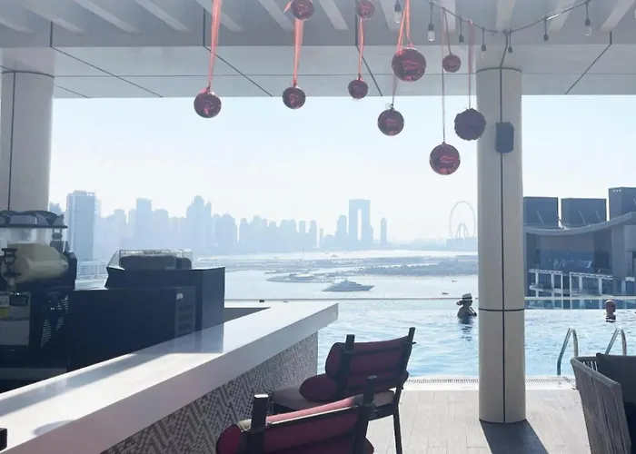 Seven Palm Hotel With West Beach Access Dubaj