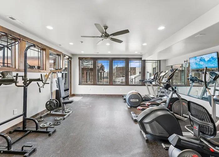 Newer Upscale Canyons Village Resort Condo, 5 Min Walk To Gondola, 2 Bedrooms Ensuite, Pet Friendly Park City