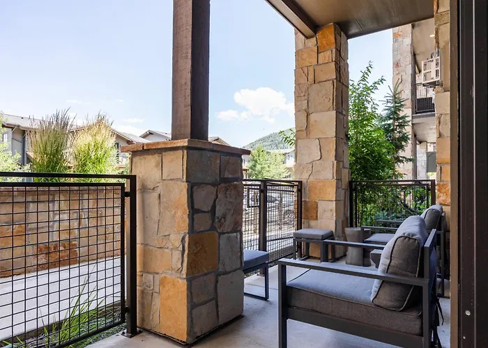 Newer Upscale Canyons Village Resort Condo, 5 Min Walk To Gondola, 2 Bedrooms Ensuite, Pet Friendly Park City