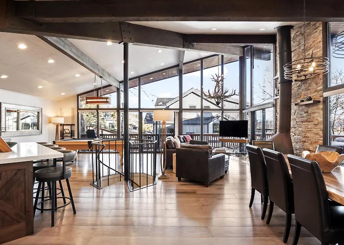 Ski In And Out, Short Walk Or Drive To Ski And Bike Access, Private Hot Tub, Sleeps 6 Park City