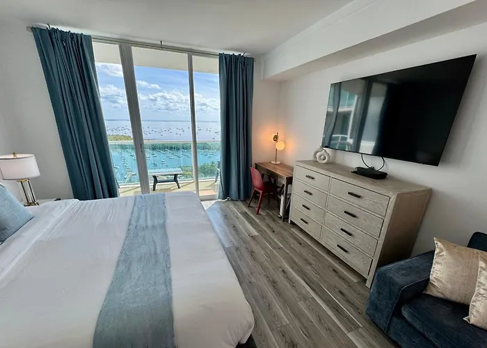 Aparthotel Balcony Ocean View ! WiFi - Pool - Gym - Parking Miami