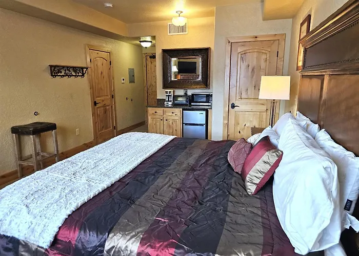 Ski-In, Ski-Out, Canyons, Silverado, King, Hot Tub, Free Coffee Bar Park City