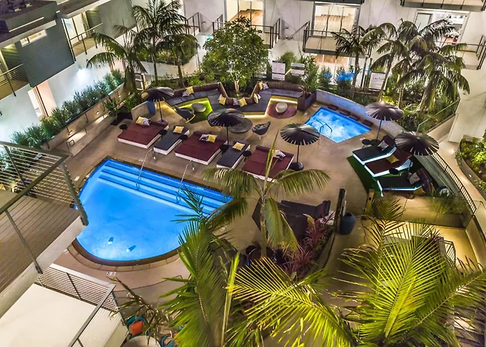 Beverly Grove Chic City Oasis 2 Bedroom Apt With Den 138 Los Angeles