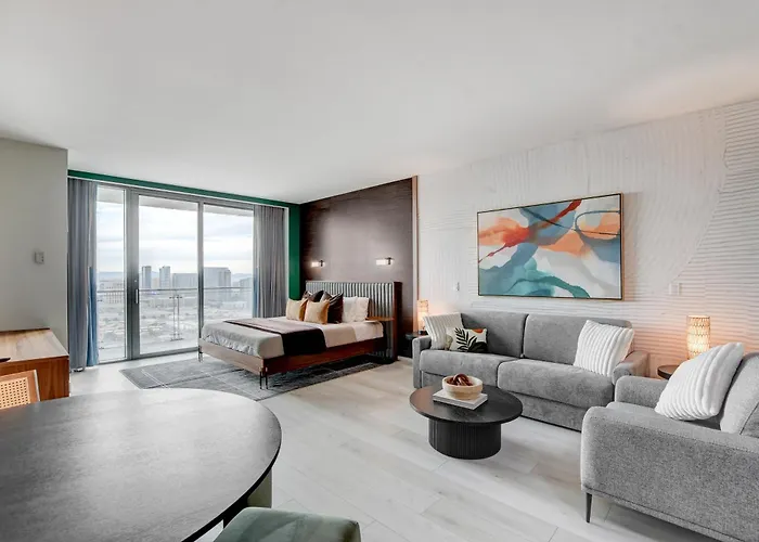 Ava Suite 37th FLR Balcony STRIP VIEWS Palm Place Las Vegas