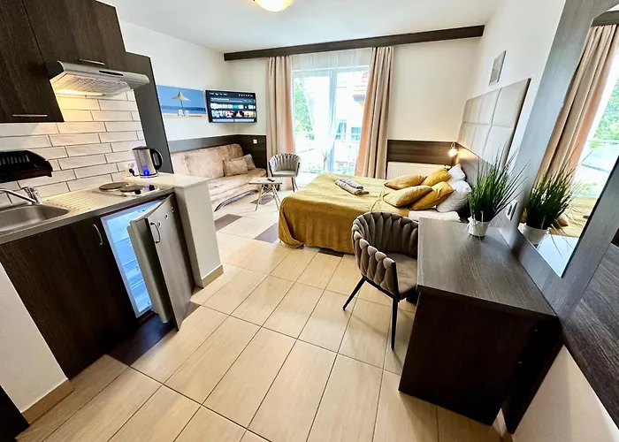 Ambre Mare Pobierowo - Noclegi ze śniadaniem i basenem - Apartamenty i Pokoje