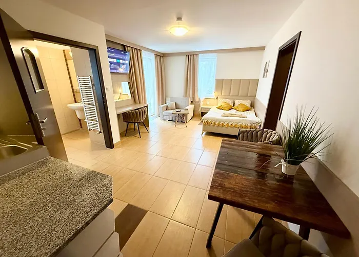 Ambre Mare Pobierowo - Noclegi ze śniadaniem i basenem - Apartamenty i Pokoje
