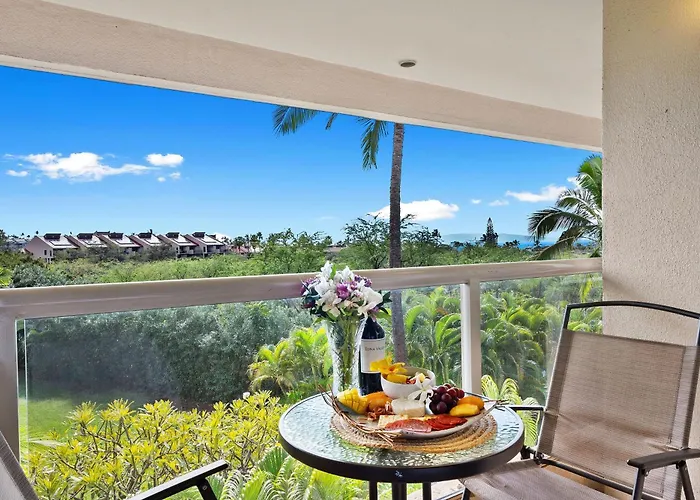 Walk To 3 Beaches | Top-Floor Maui Studio Wailea 