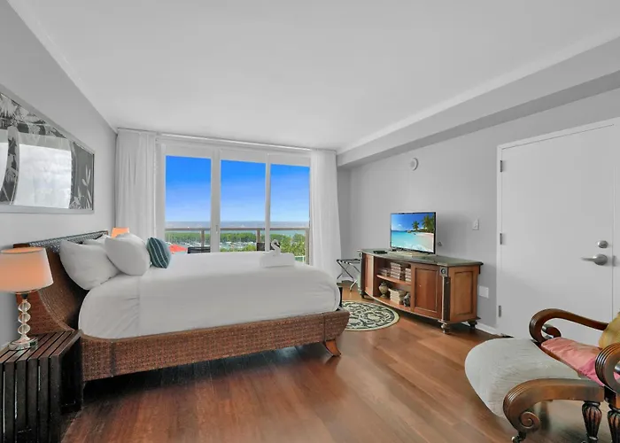 Aparthotel Sf Amazing Pool And Sea View In The Grove Miami