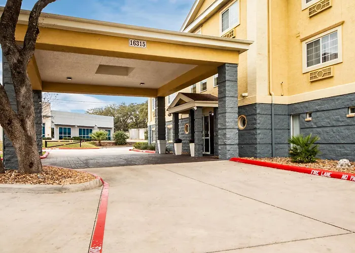 Quality Inn & Suites San Antonio Airport - Stone Oak